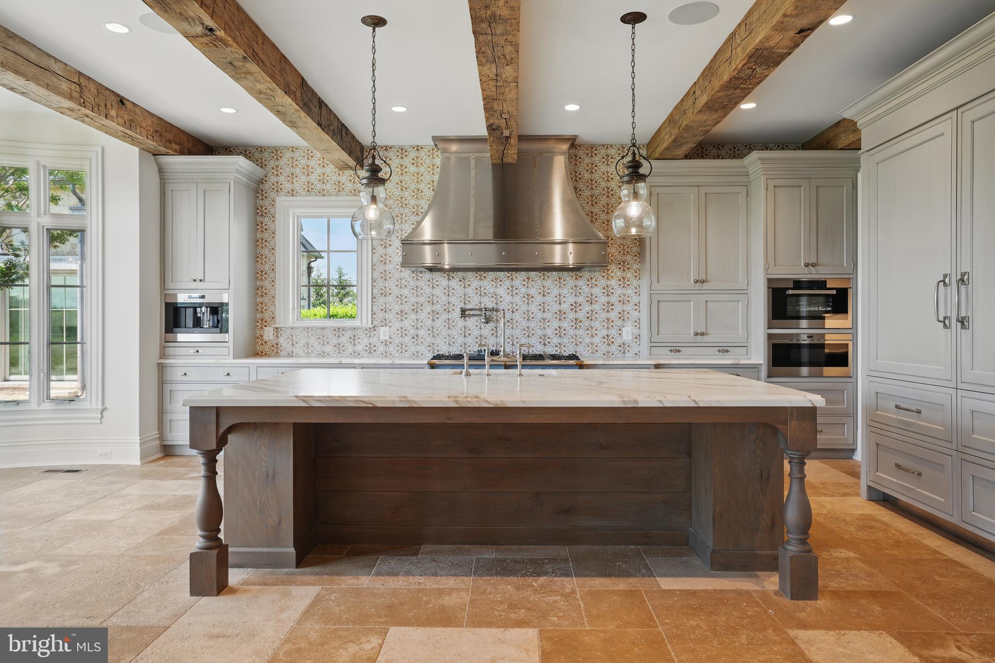 CREIGHTON FARMS - Residential