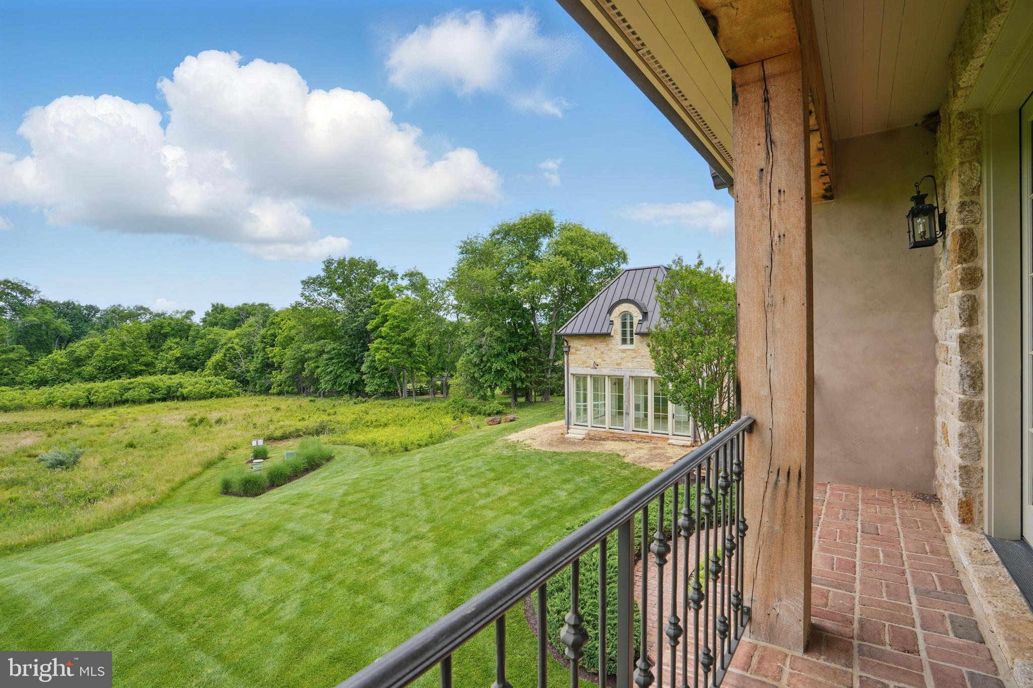 CREIGHTON FARMS - Residential
