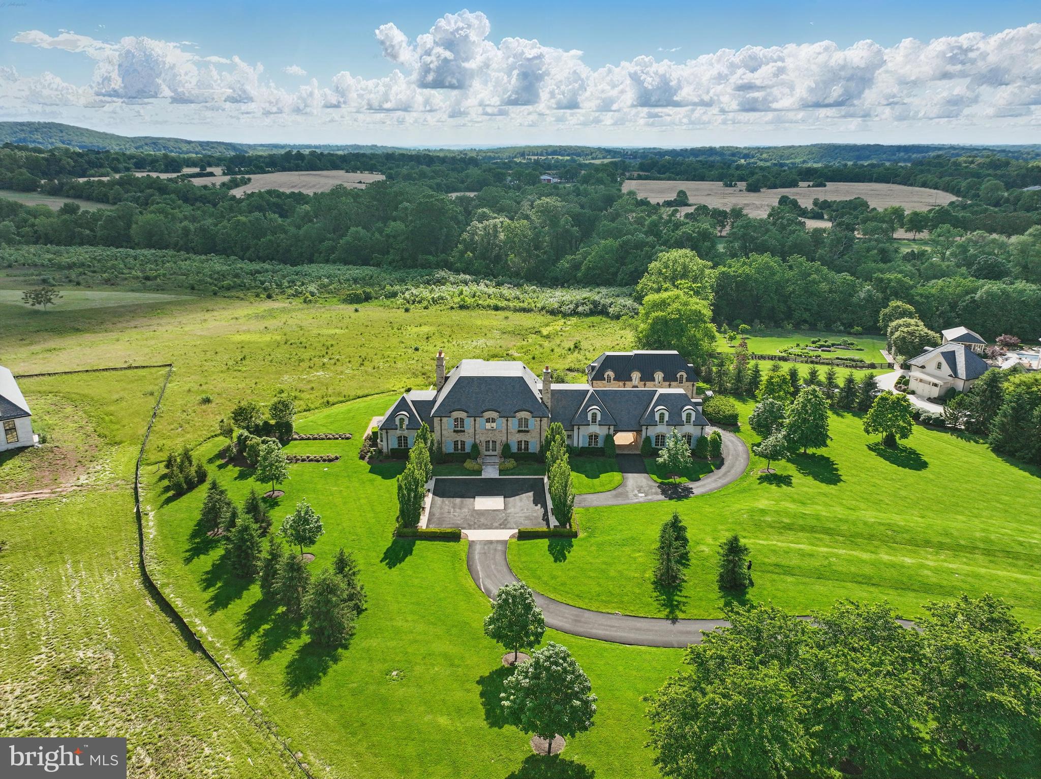 CREIGHTON FARMS - Residential