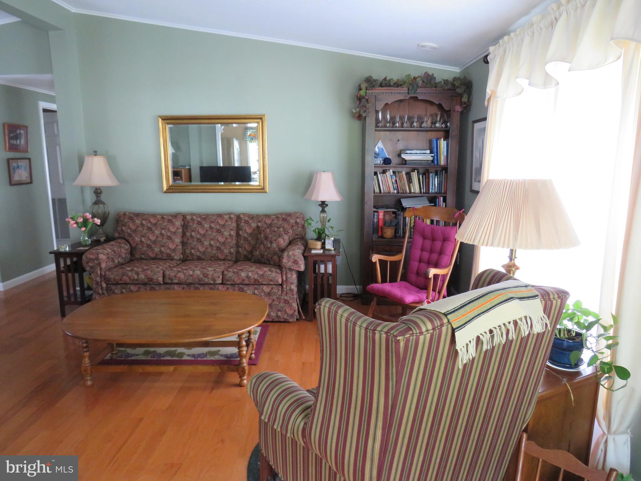 207 SPRING MEADOW CIRCLE