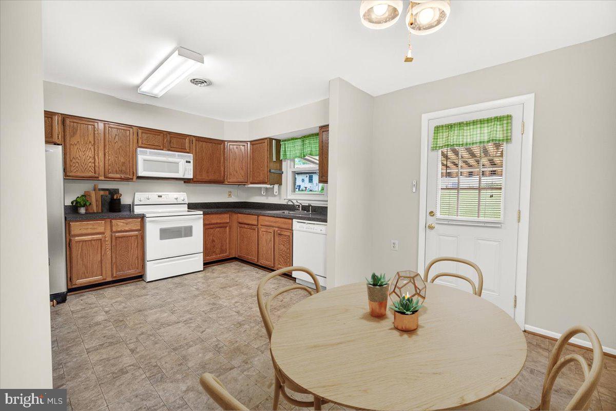 CRESTWOOD VILLAGE - Residential