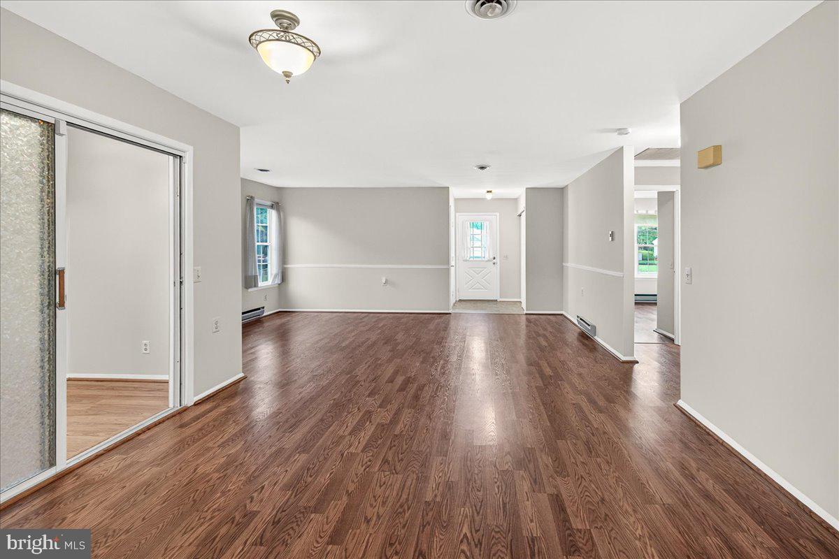 CRESTWOOD VILLAGE - Residential