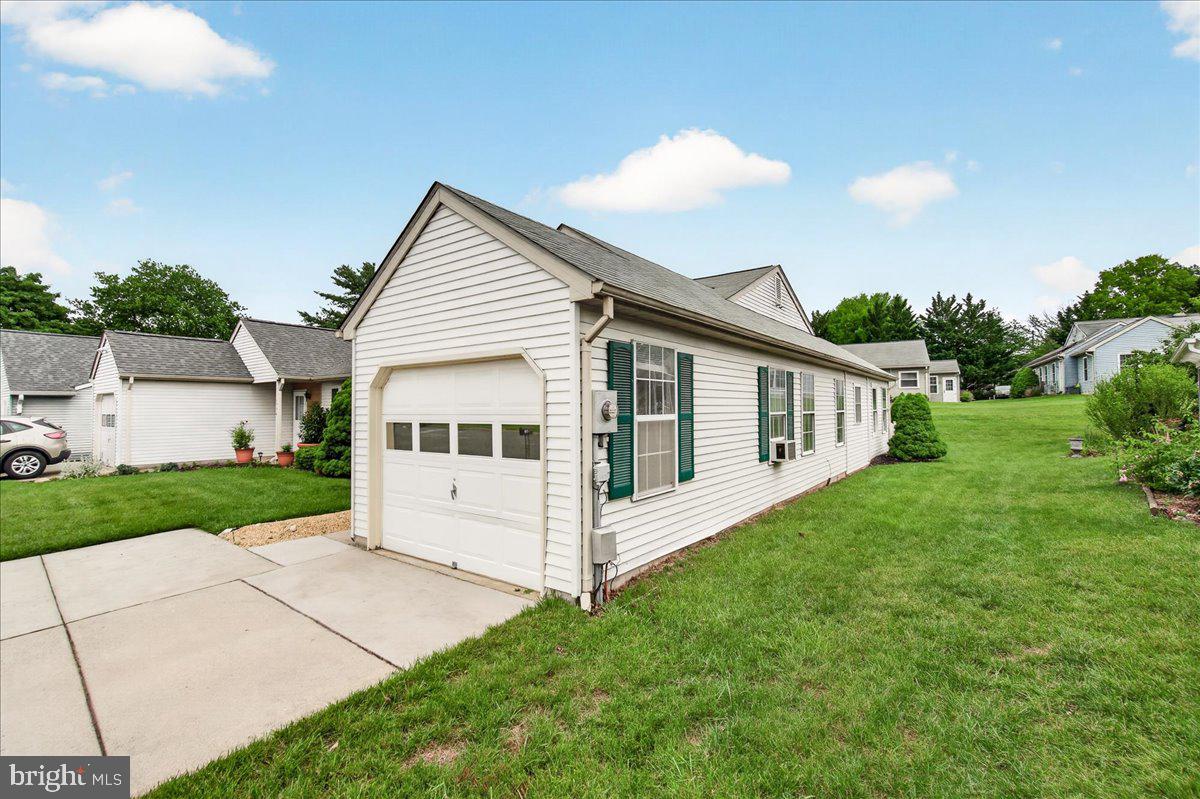 CRESTWOOD VILLAGE - Residential