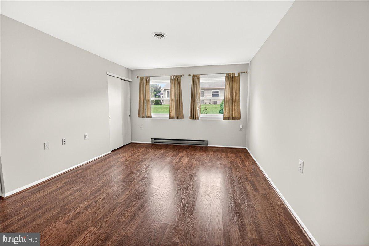CRESTWOOD VILLAGE - Residential