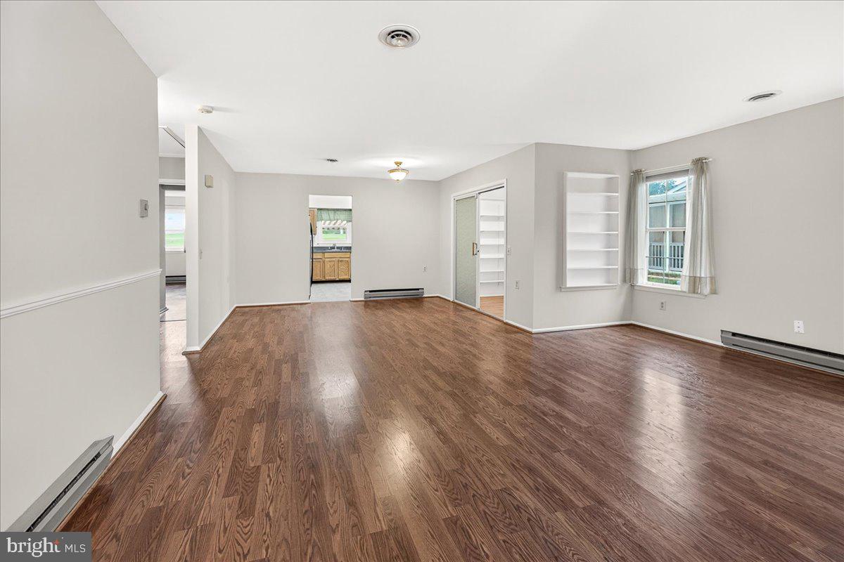 CRESTWOOD VILLAGE - Residential
