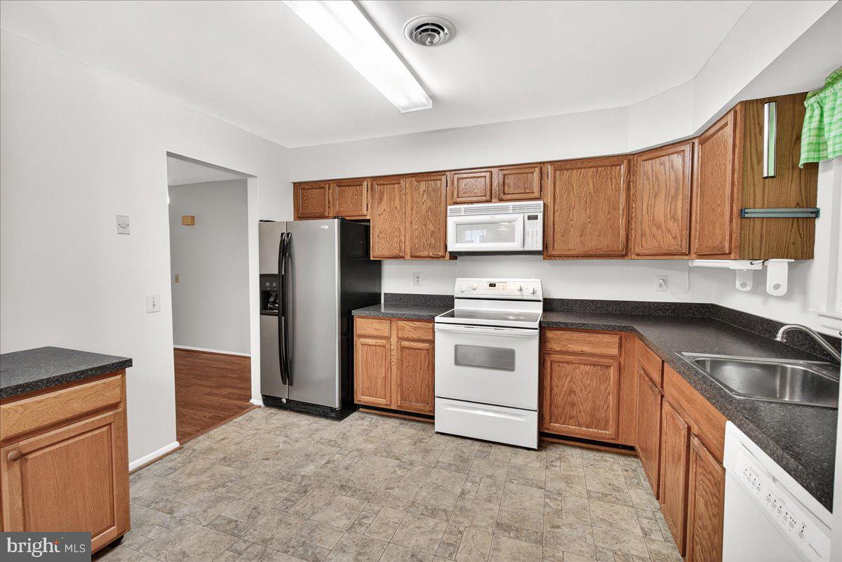 CRESTWOOD VILLAGE - Residential