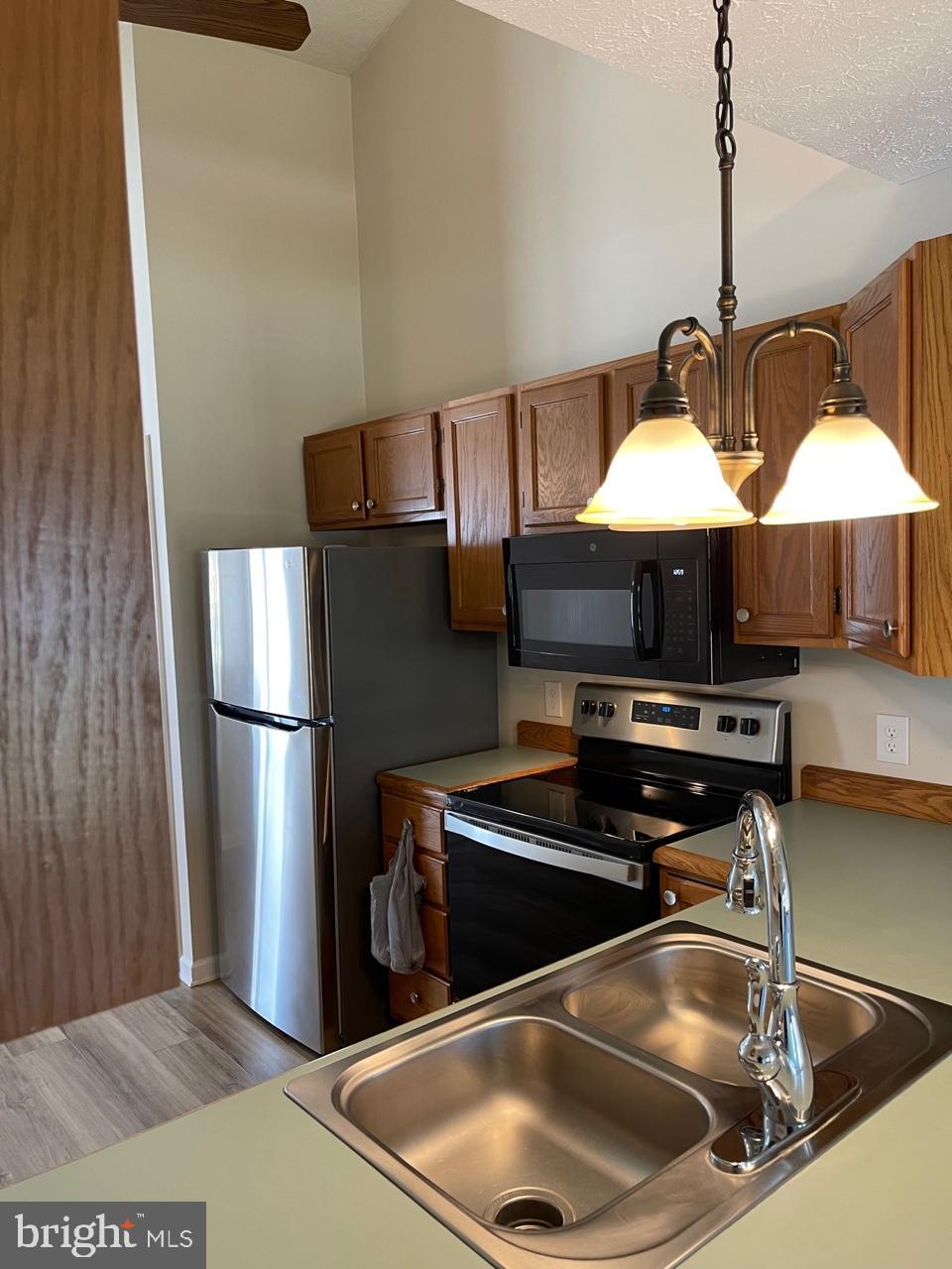 WESTFIELDS - Residential Lease