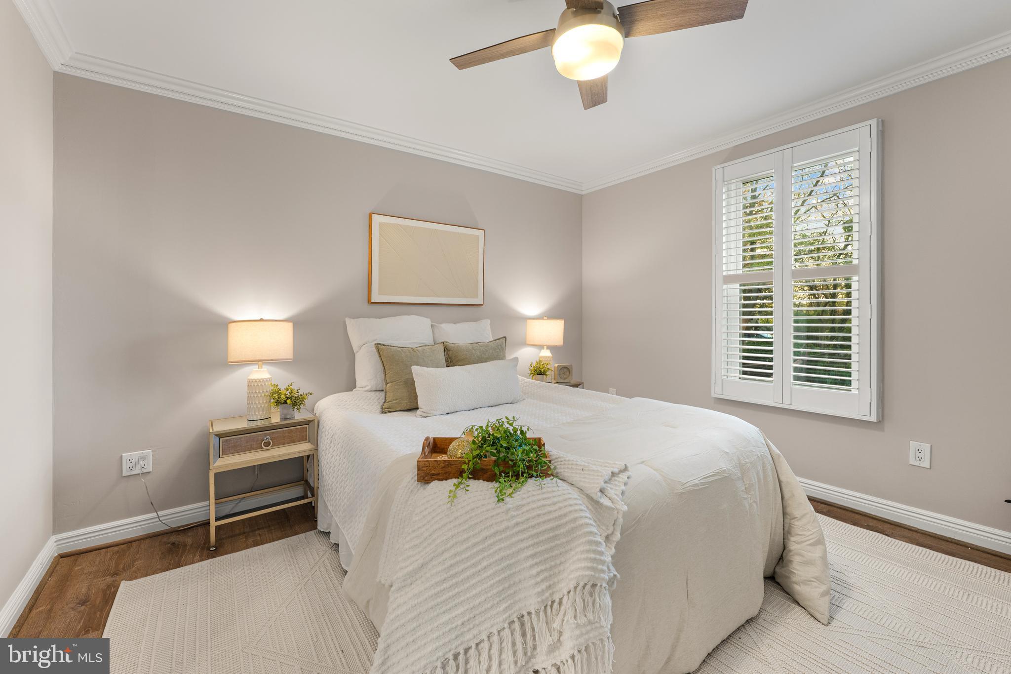 EDGEWATER - Residential