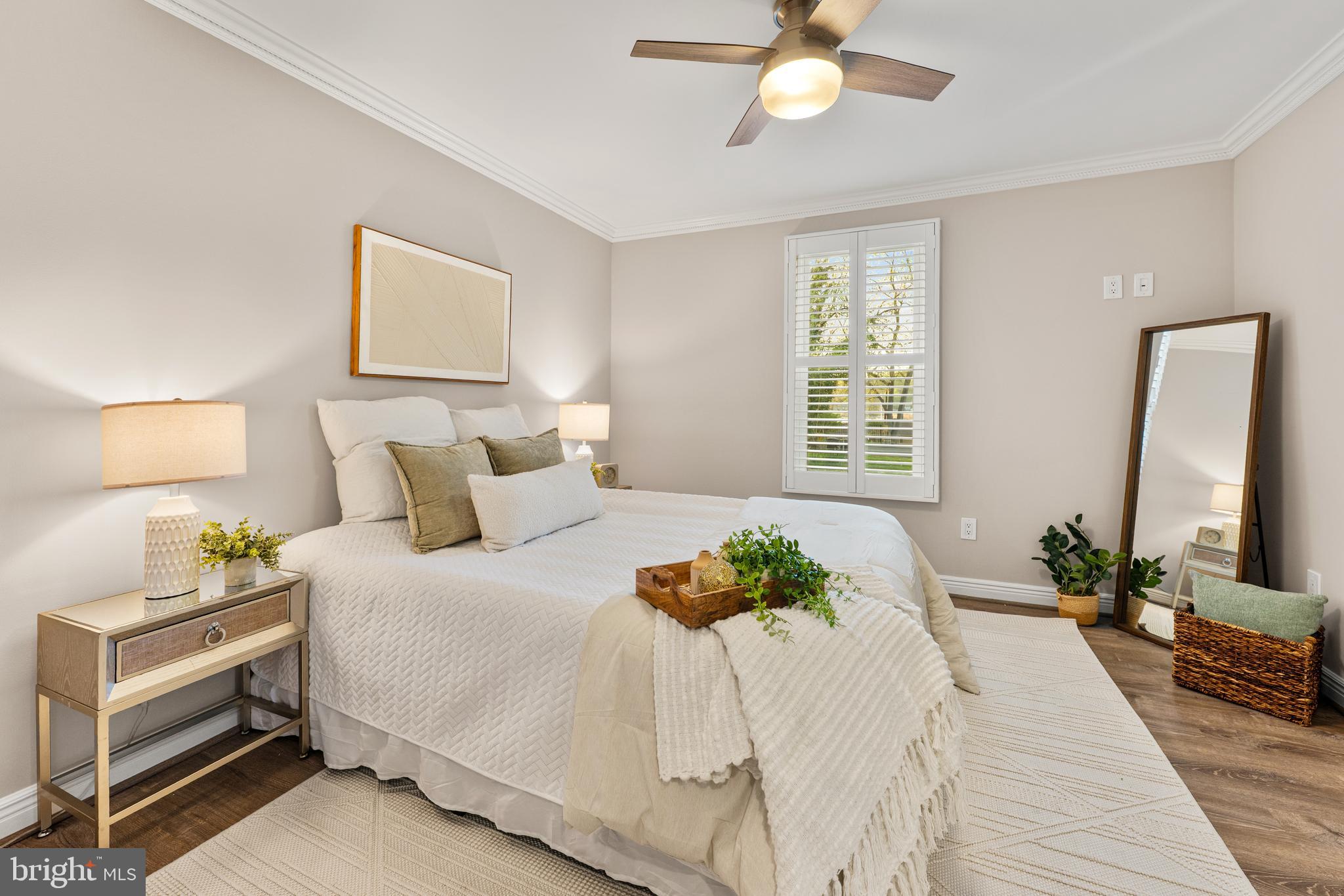 EDGEWATER - Residential