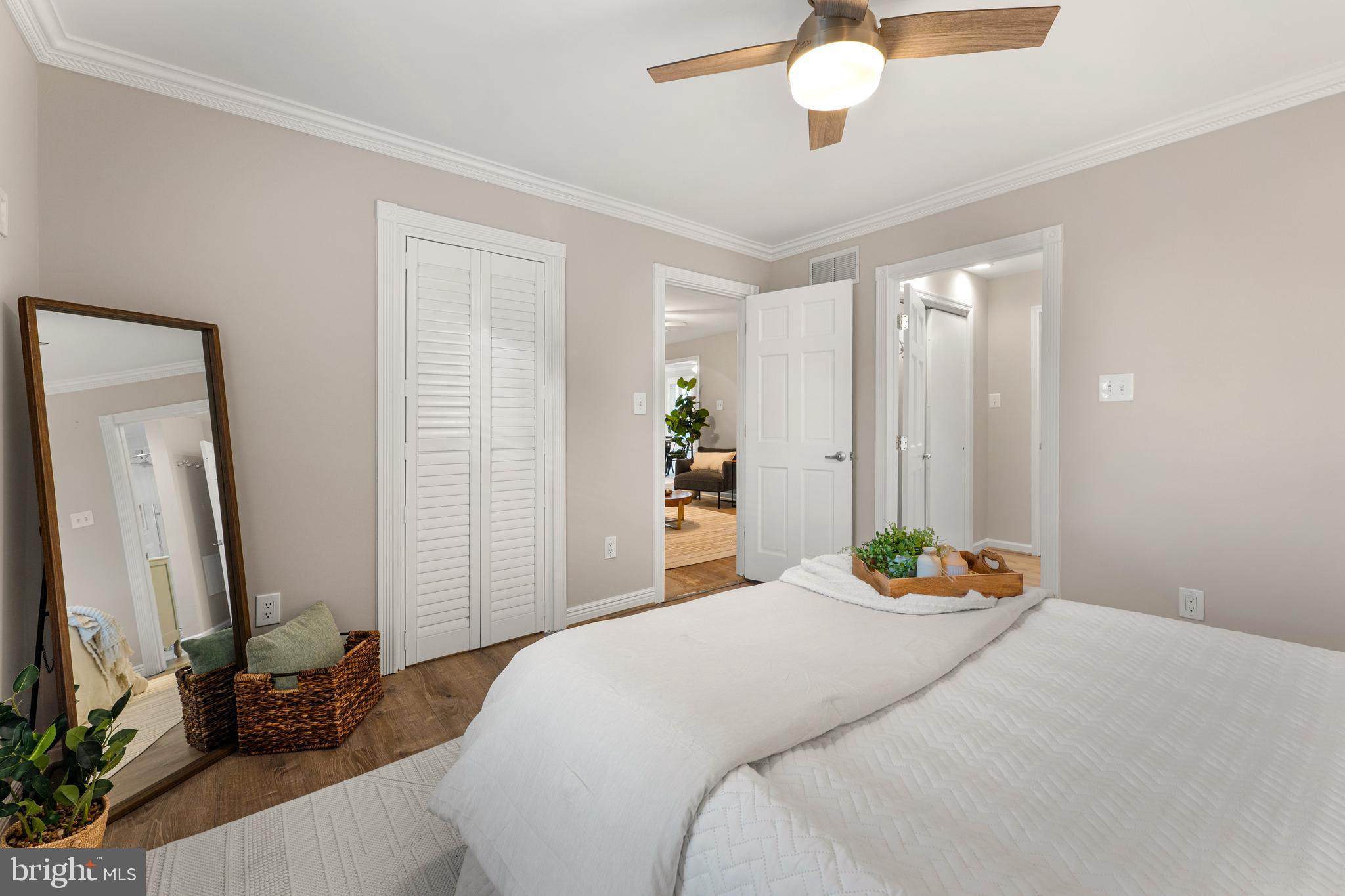 EDGEWATER - Residential