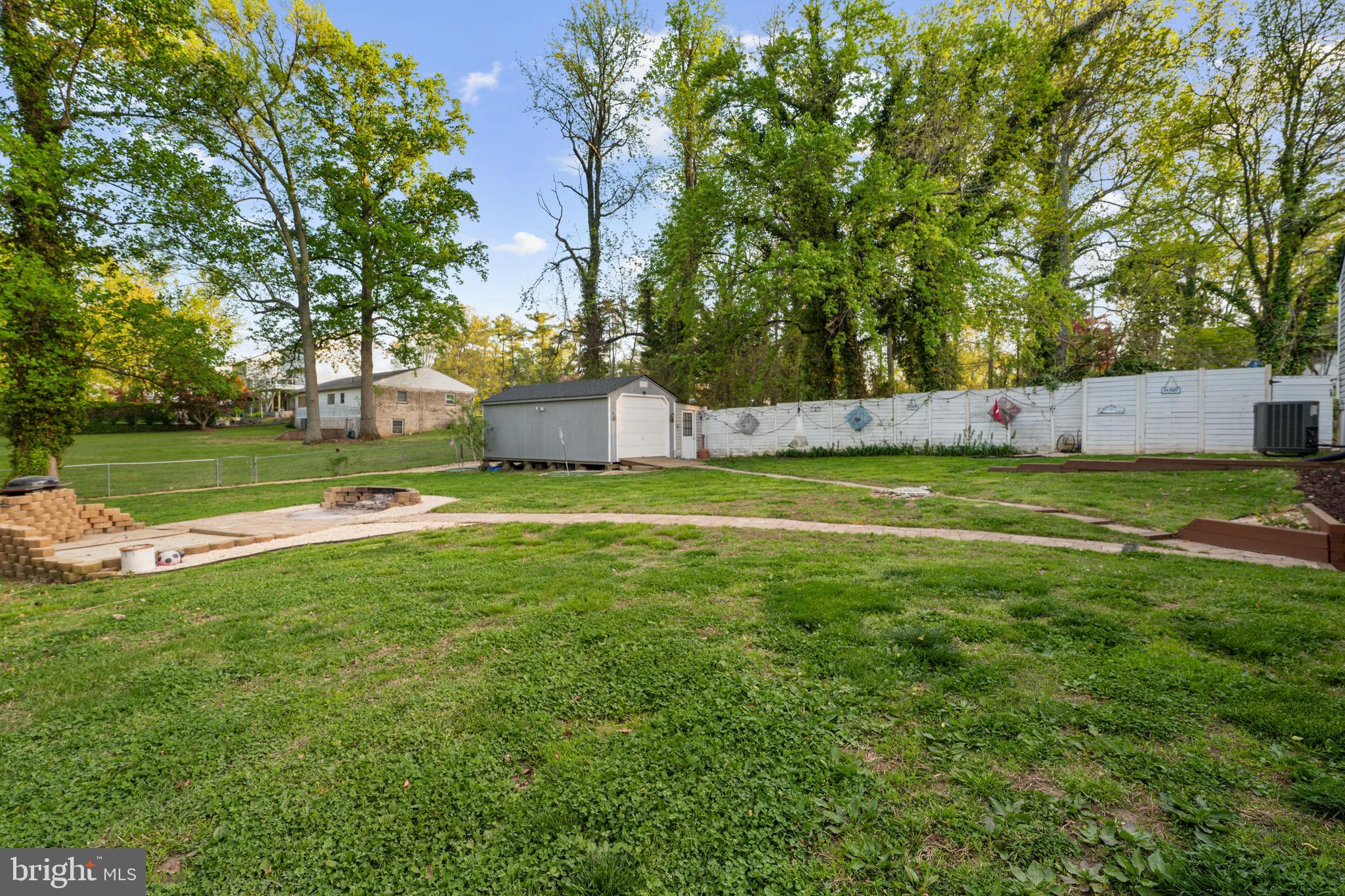 EDGEWATER - Residential