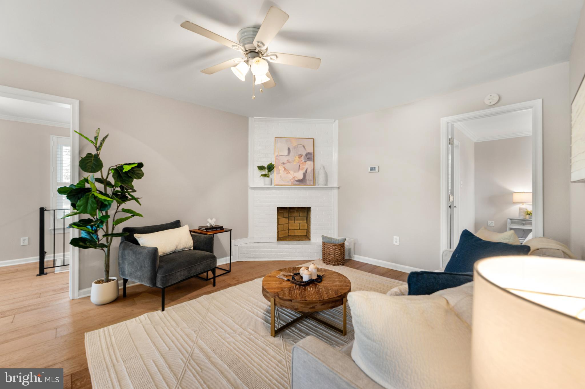 EDGEWATER - Residential