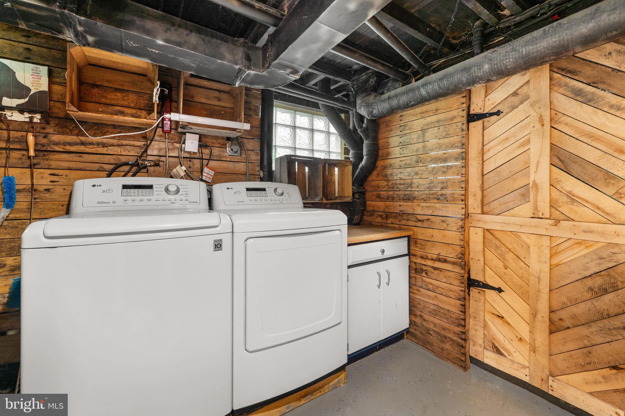 EDGEWATER - Residential