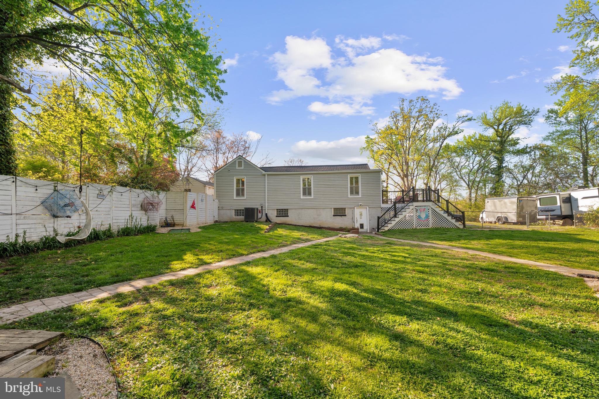 EDGEWATER - Residential