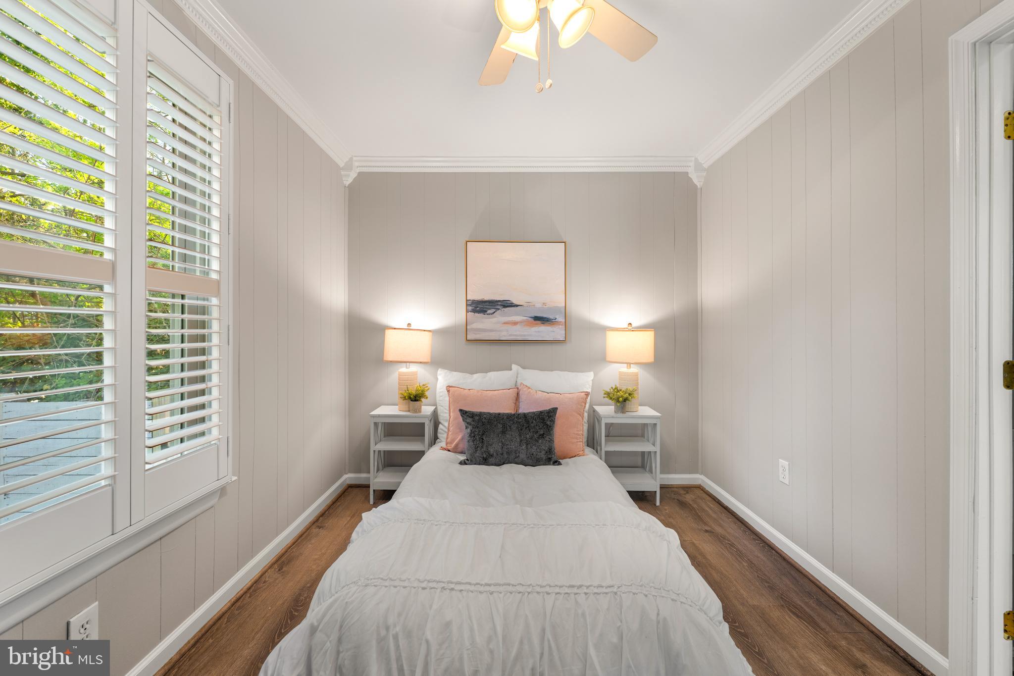 EDGEWATER - Residential