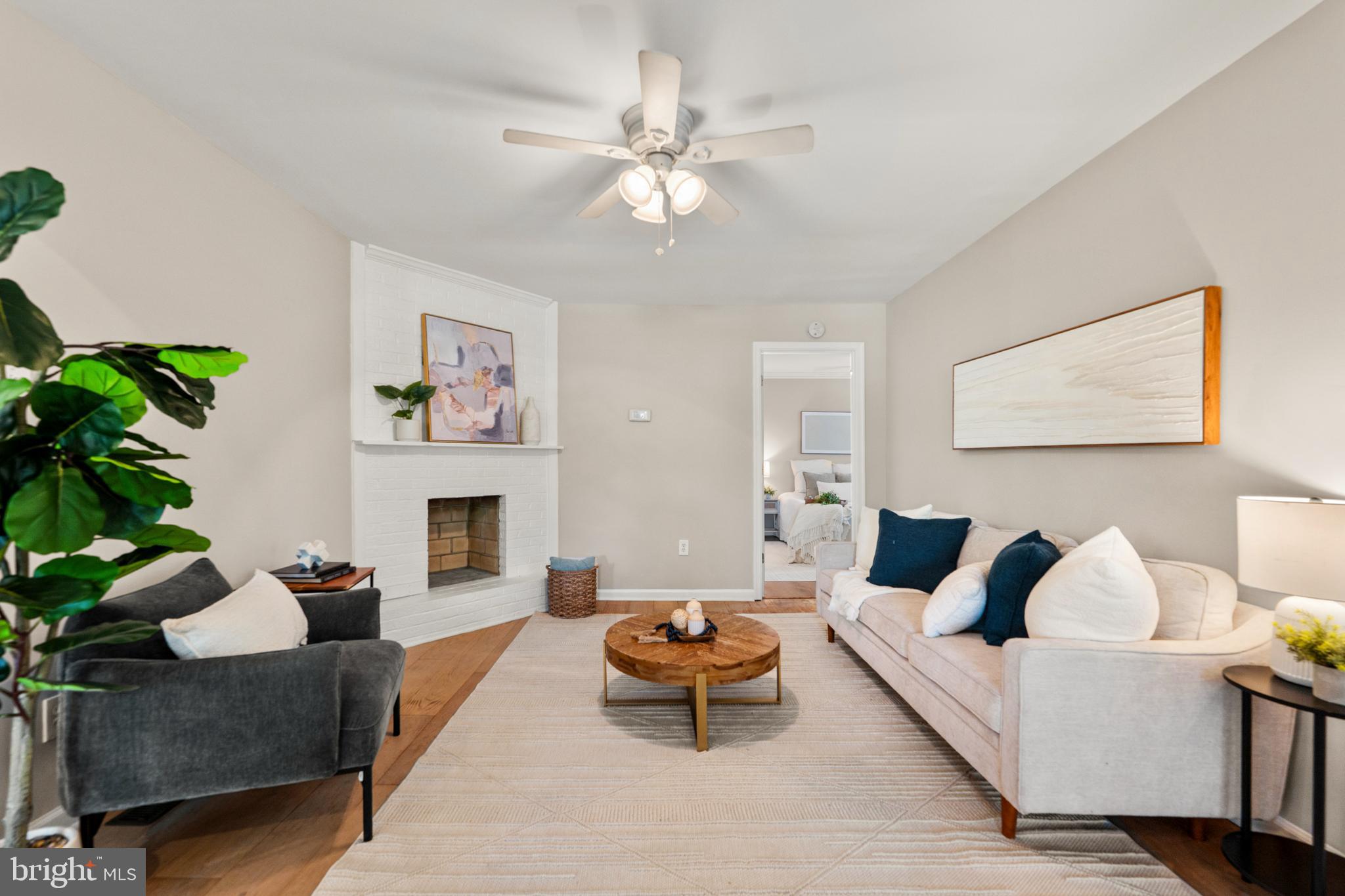 EDGEWATER - Residential