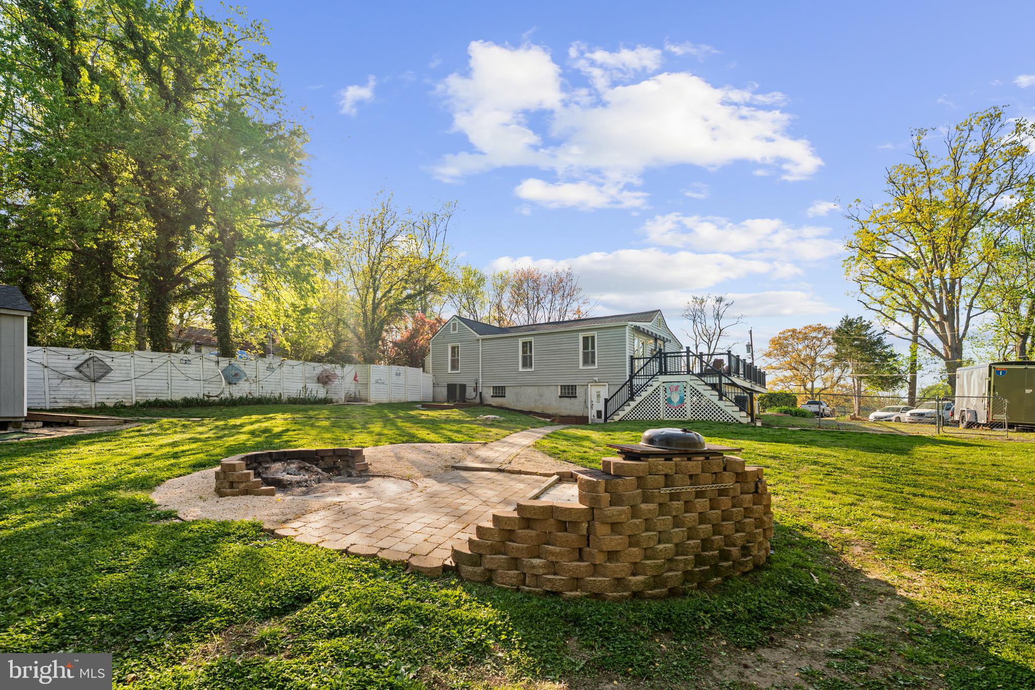 EDGEWATER - Residential