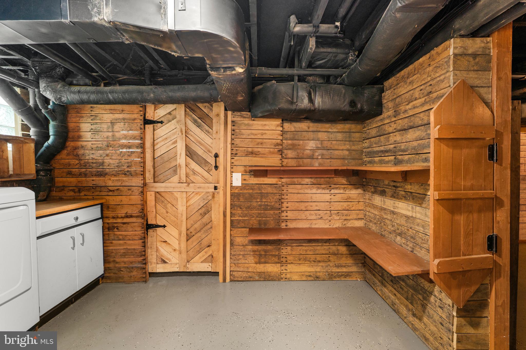 EDGEWATER - Residential