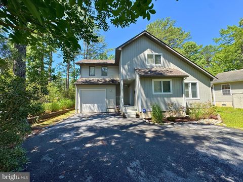 Photo of 4 Oxford Court, OCEAN PINES, MD 21811 (MLS # MDWO2039186)