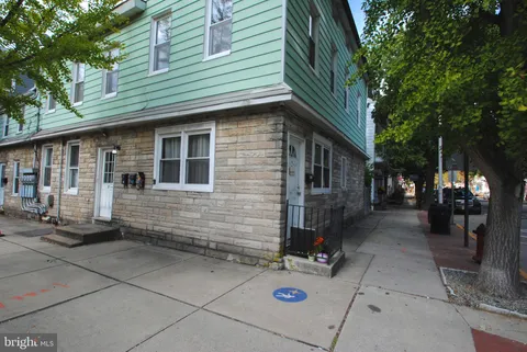 374 Farnsworth Avenue, Bordentown, NJ MLS: NJBL2098640