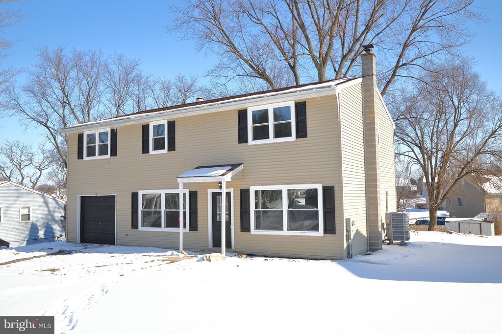 Photo of 907 Center Street, MOUNT JOY, PA 17552 (MLS # PALA2063256)