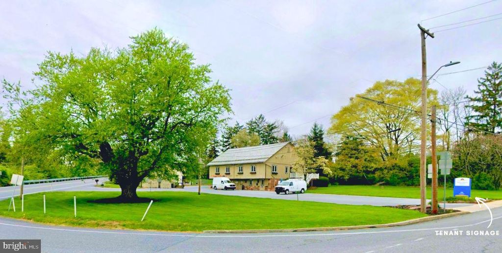 Photo of 722 W Main Street, EPHRATA, PA 17522 (MLS # PALA2086184)