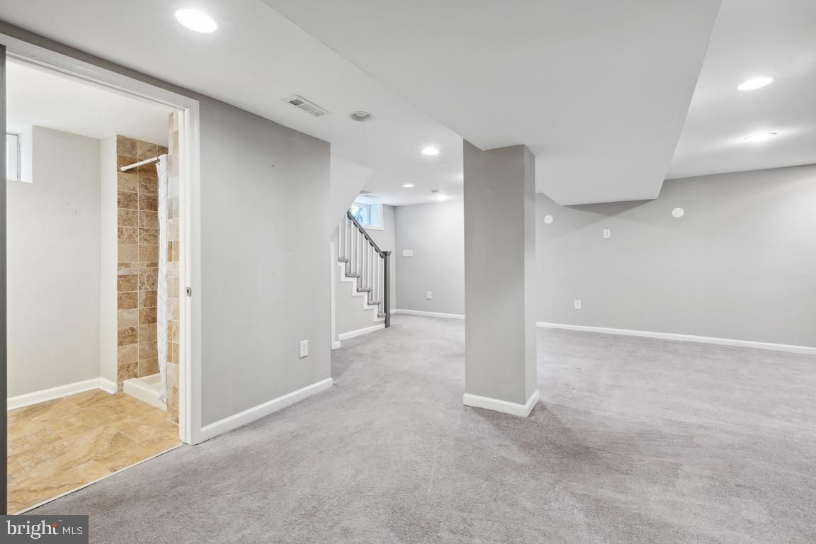 MOUNT WASHINGTON - Residential