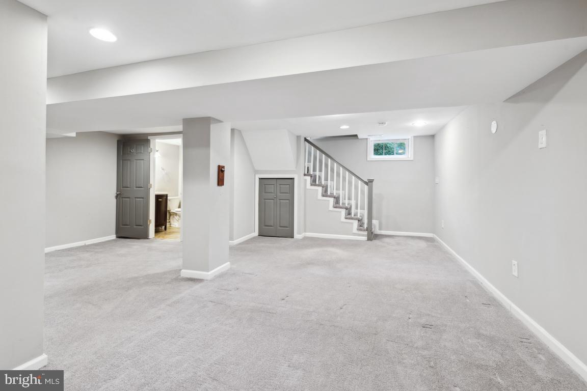 MOUNT WASHINGTON - Residential