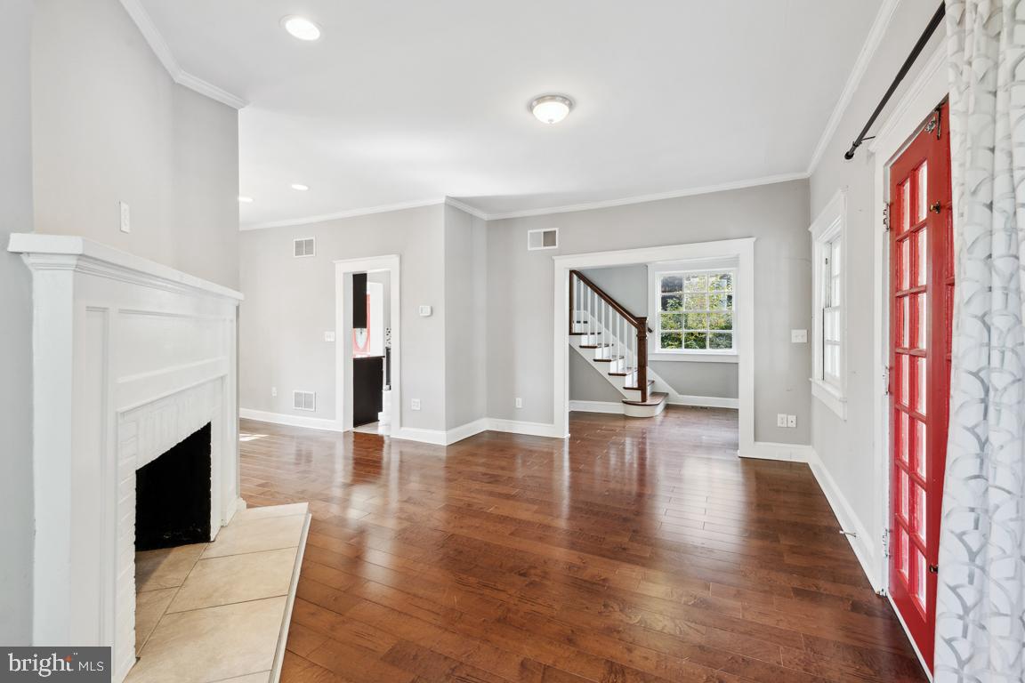 MOUNT WASHINGTON - Residential