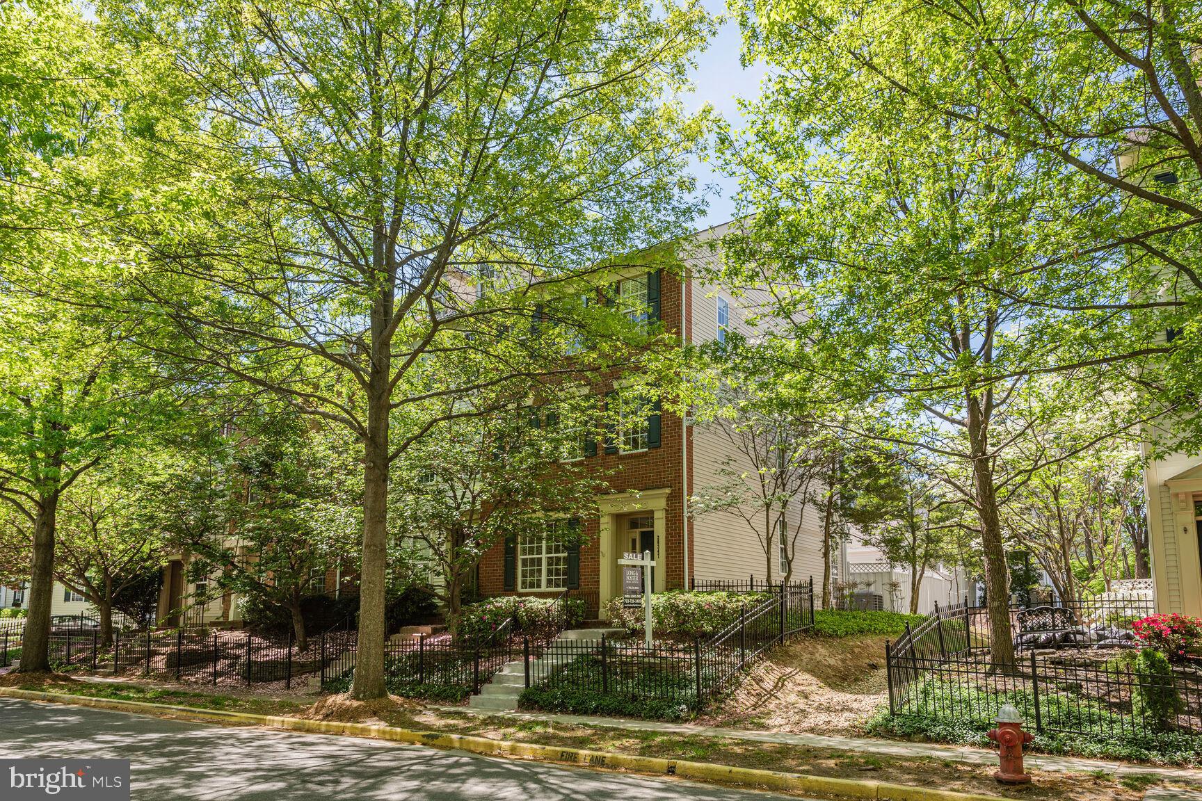 BELMONT GREENE - Residential