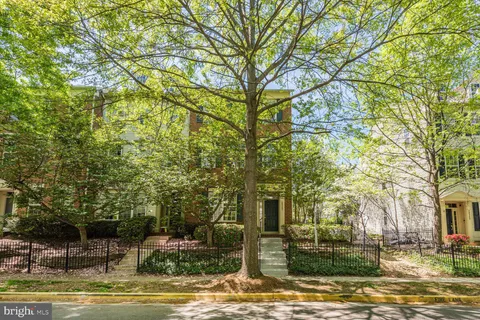 20347 Bowfonds Street, Ashburn, VA MLS: VALO2093856