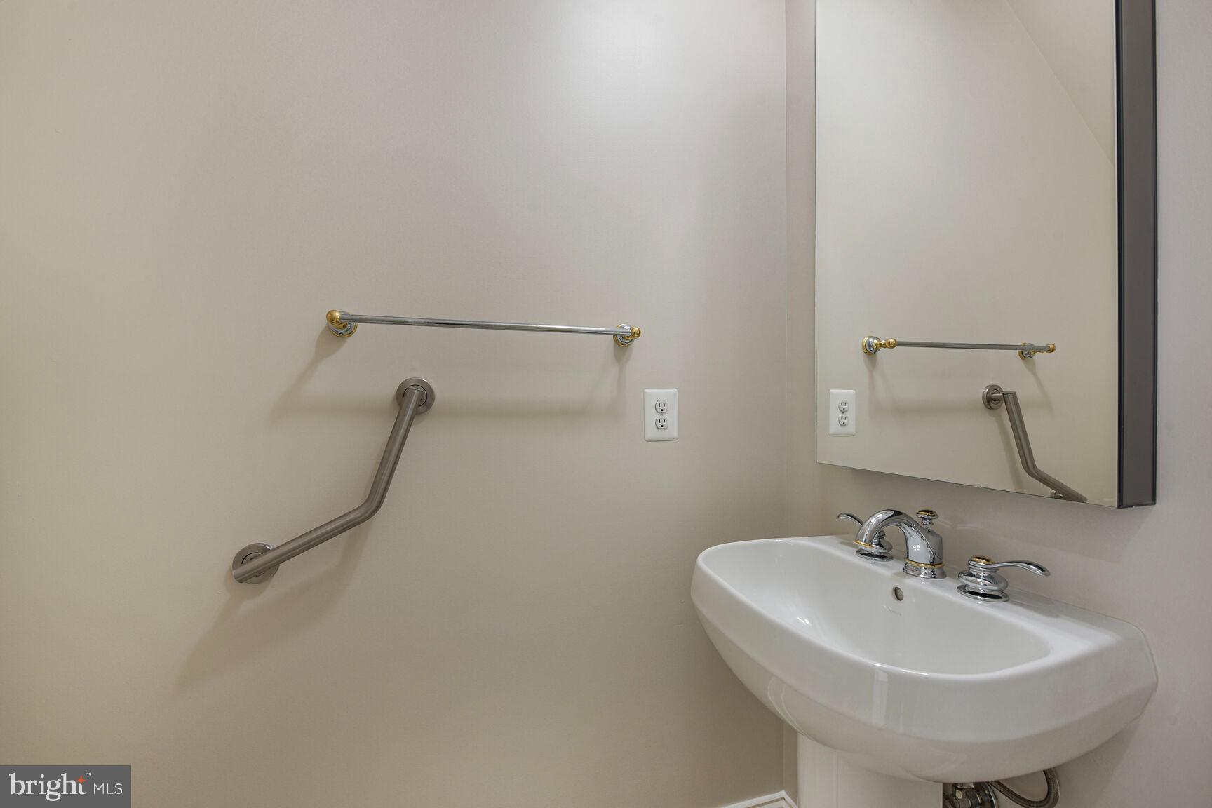 BELMONT GREENE - Residential