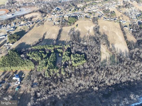 Photo of Walnut Point W, HAGERSTOWN, MD 21740 (MLS # MDWA2033798)