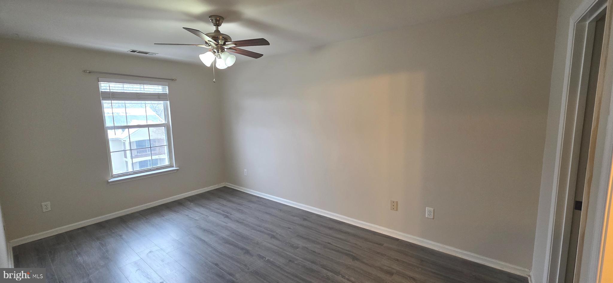 ROLLING OAKS - Residential Lease