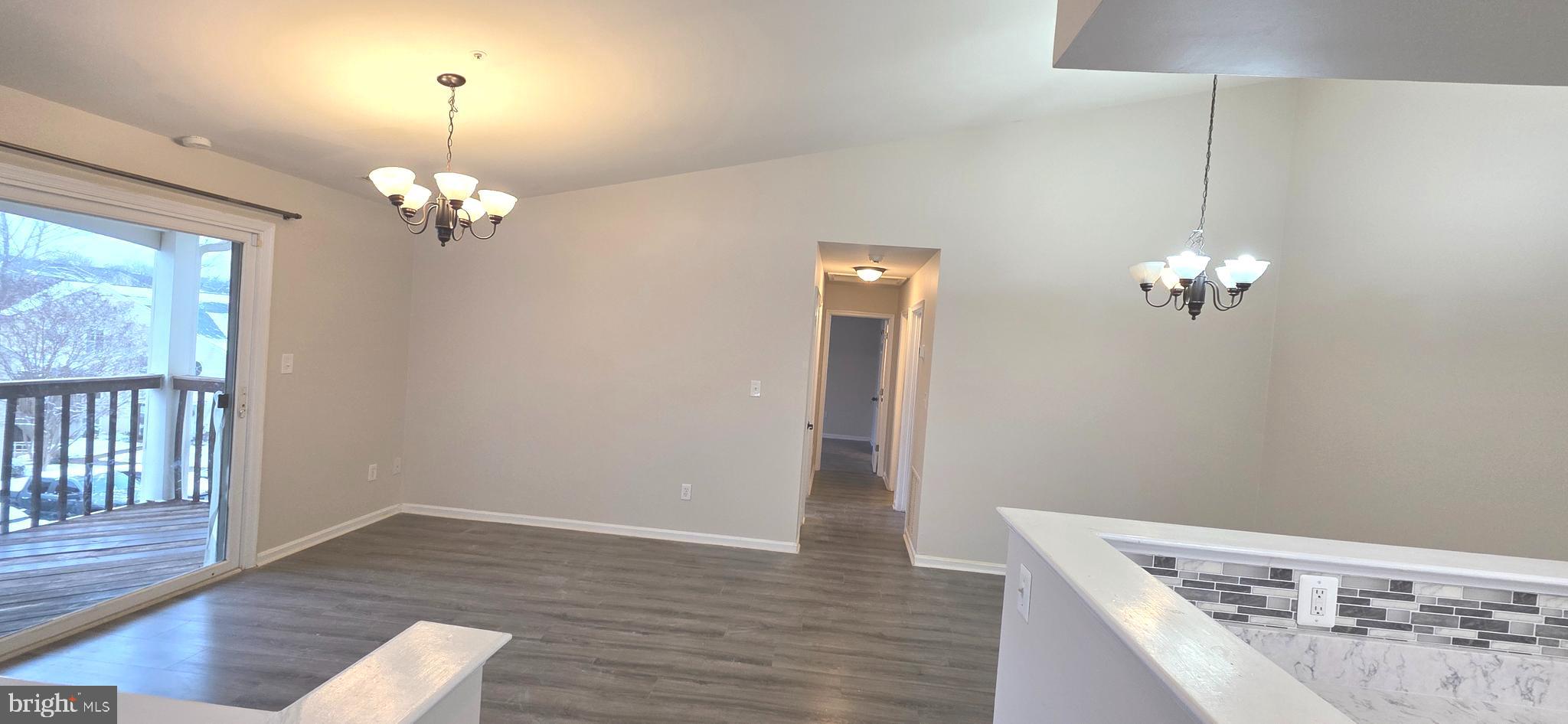 9381 SCARLET OAK DRIVE