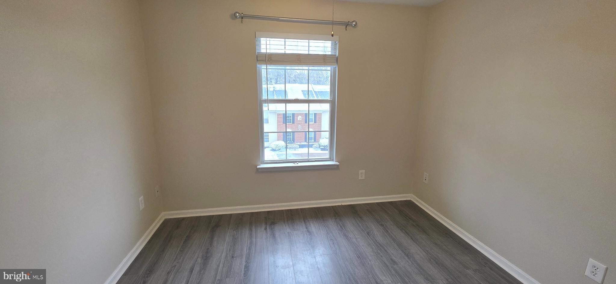 ROLLING OAKS - Residential Lease