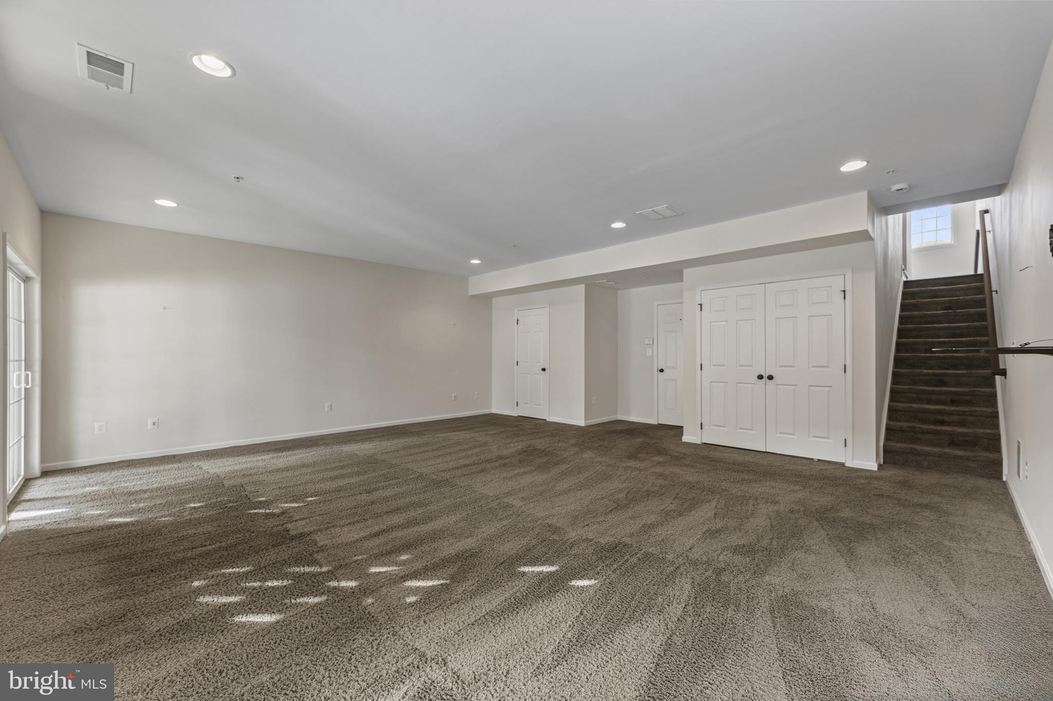 MARLBORO RIDGE - Residential