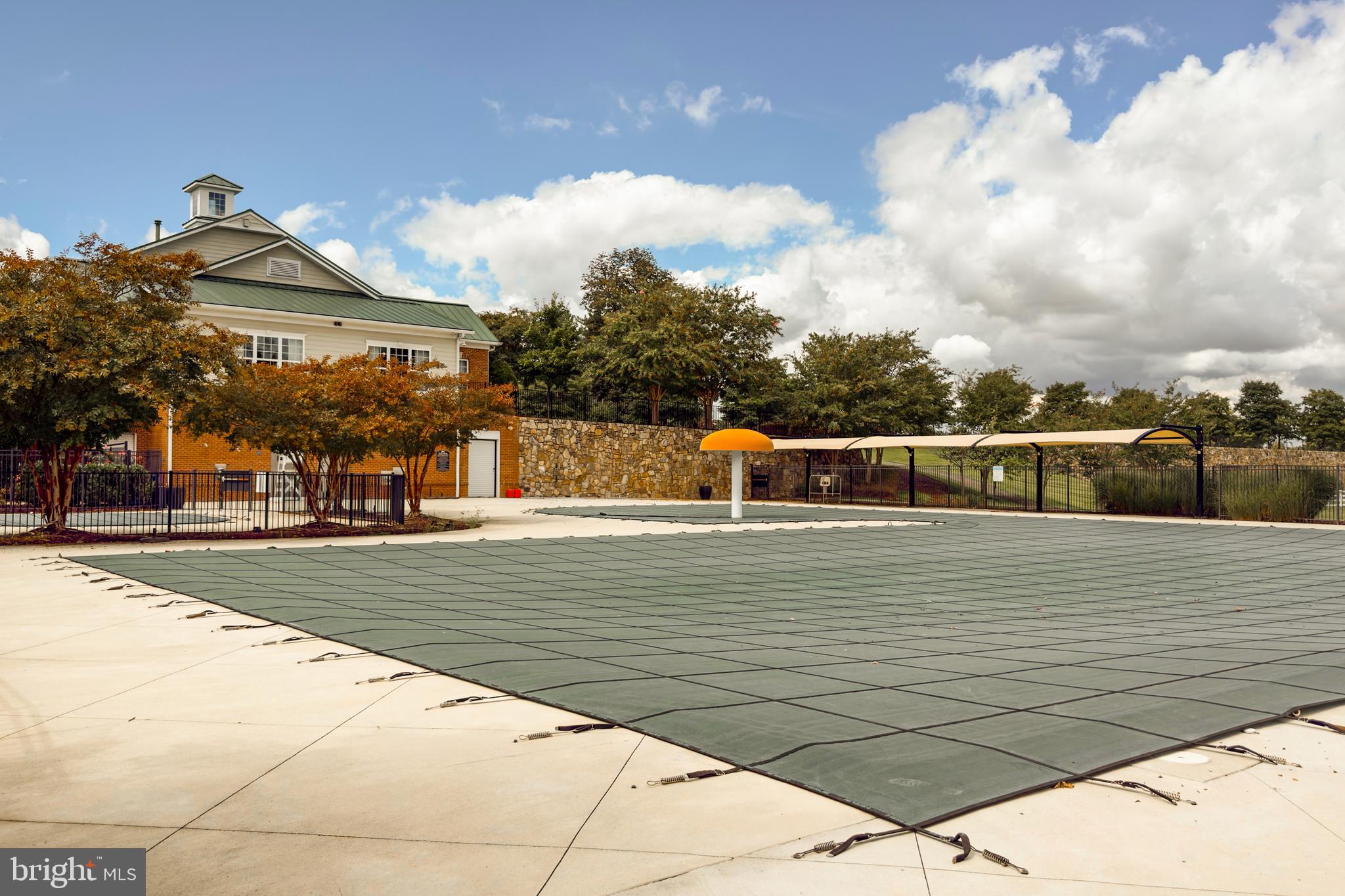 MARLBORO RIDGE - Residential