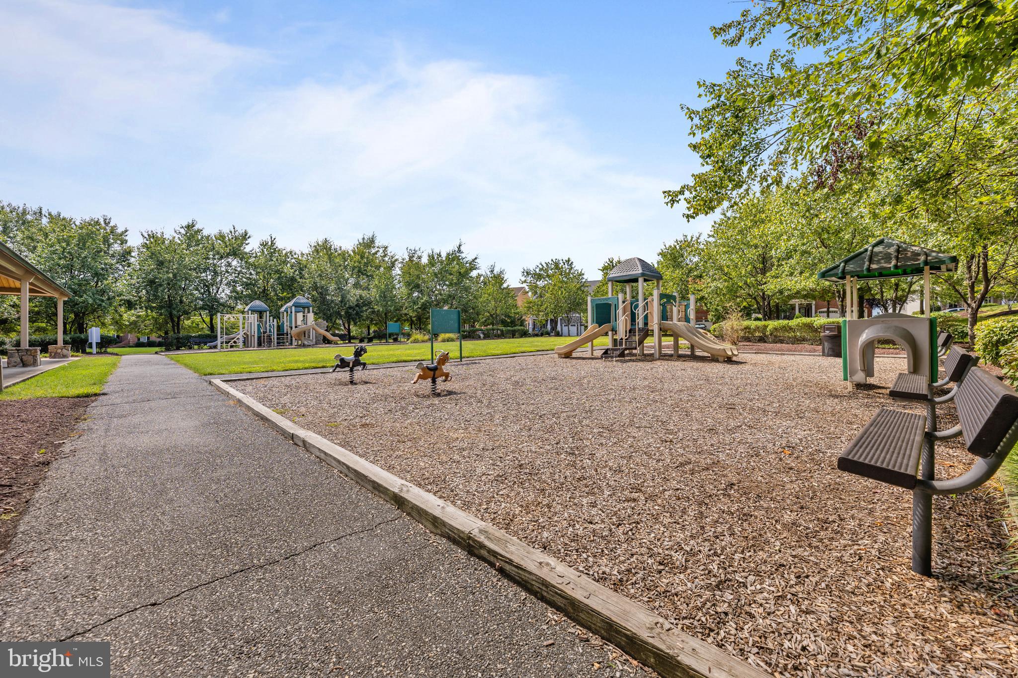 MARLBORO RIDGE - Residential