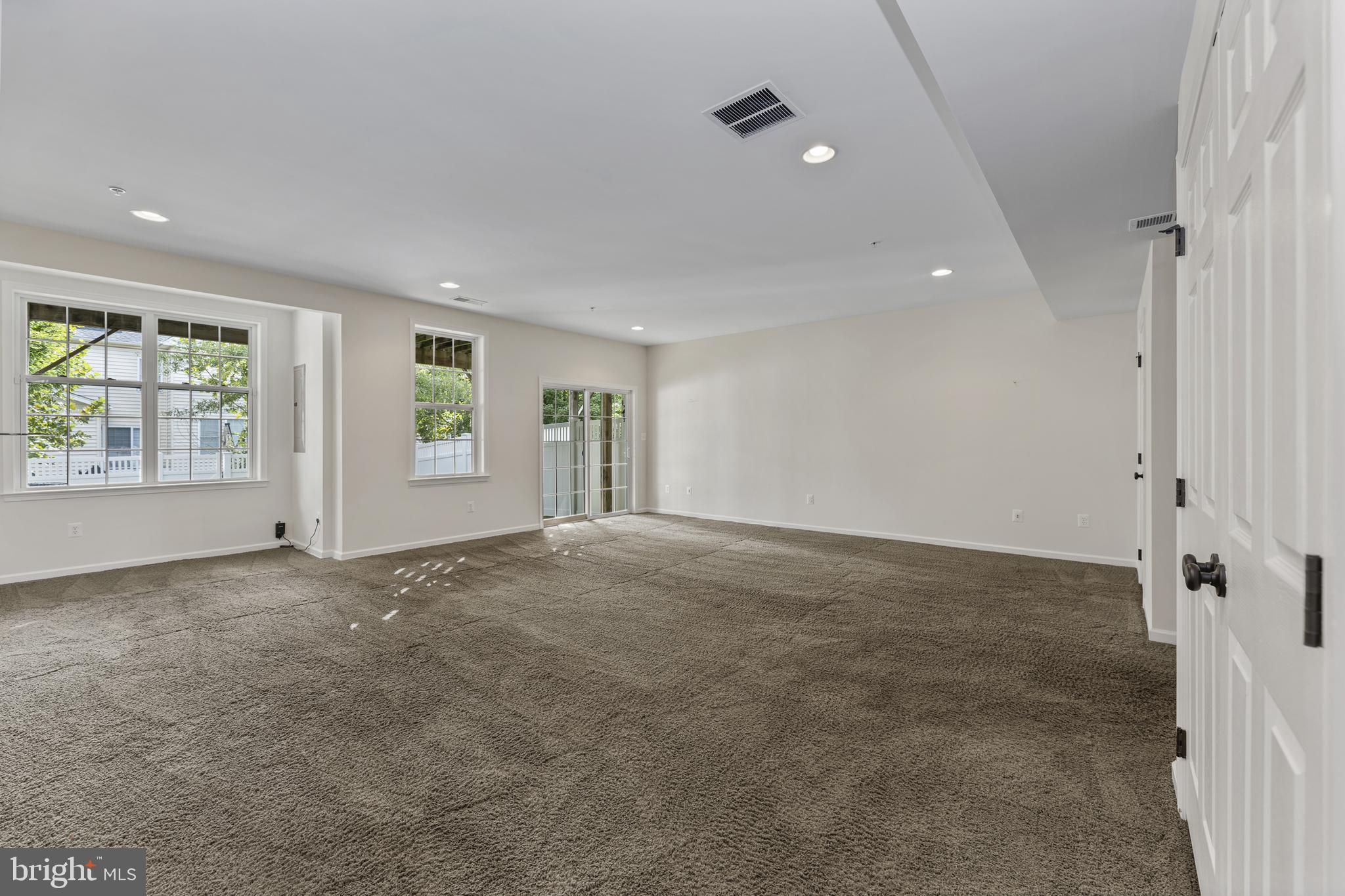 MARLBORO RIDGE - Residential