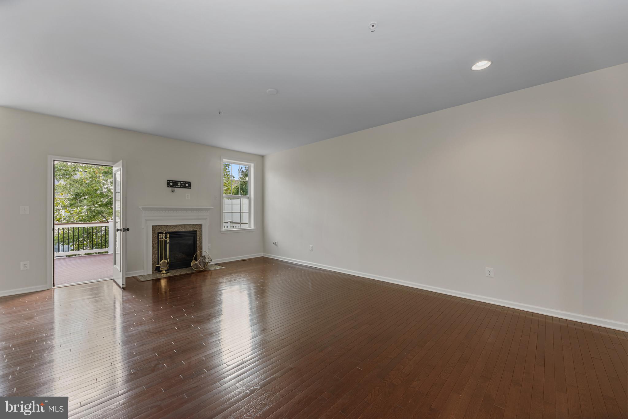 MARLBORO RIDGE - Residential