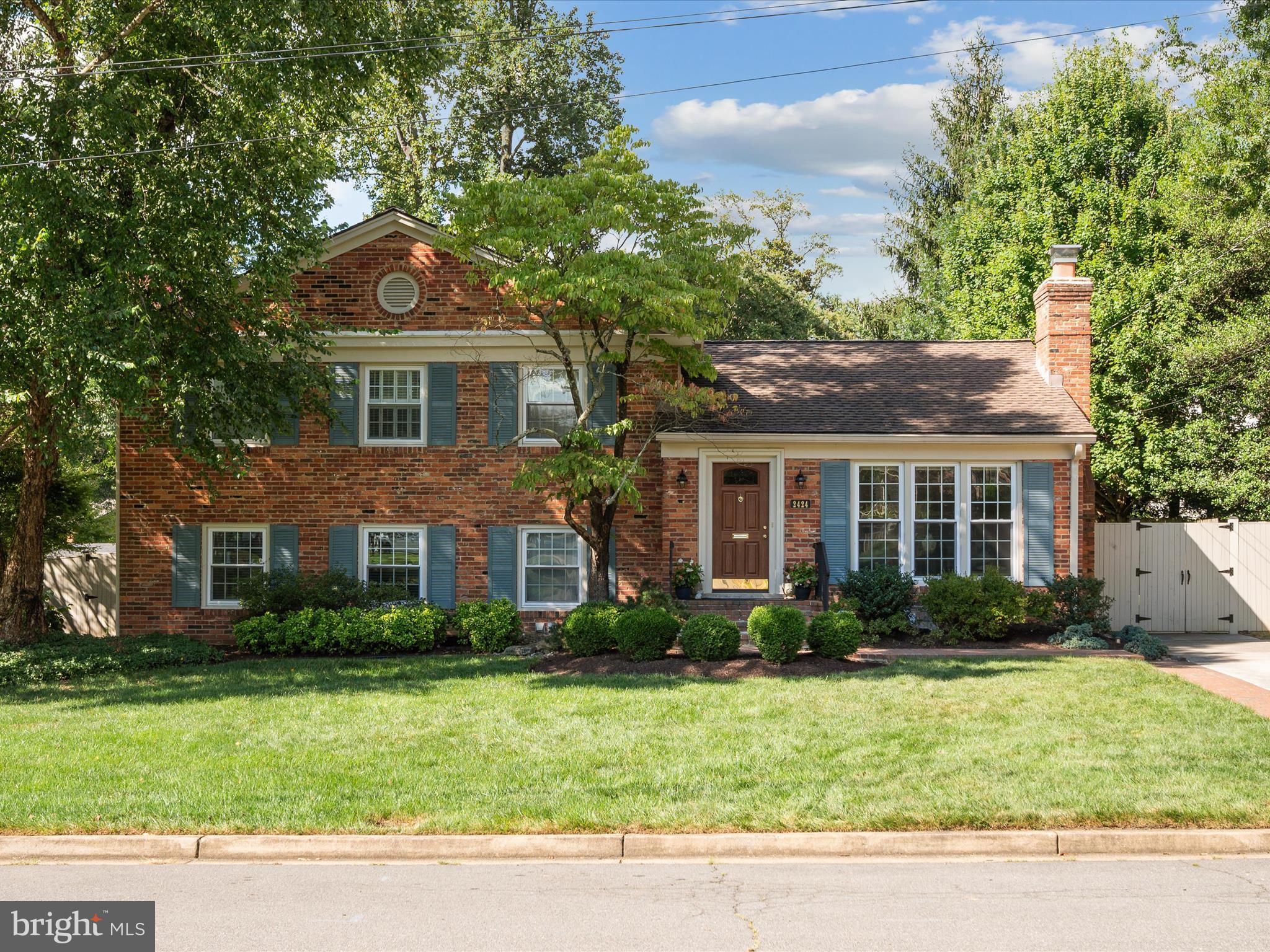 2424 CLAREMONT DRIVE