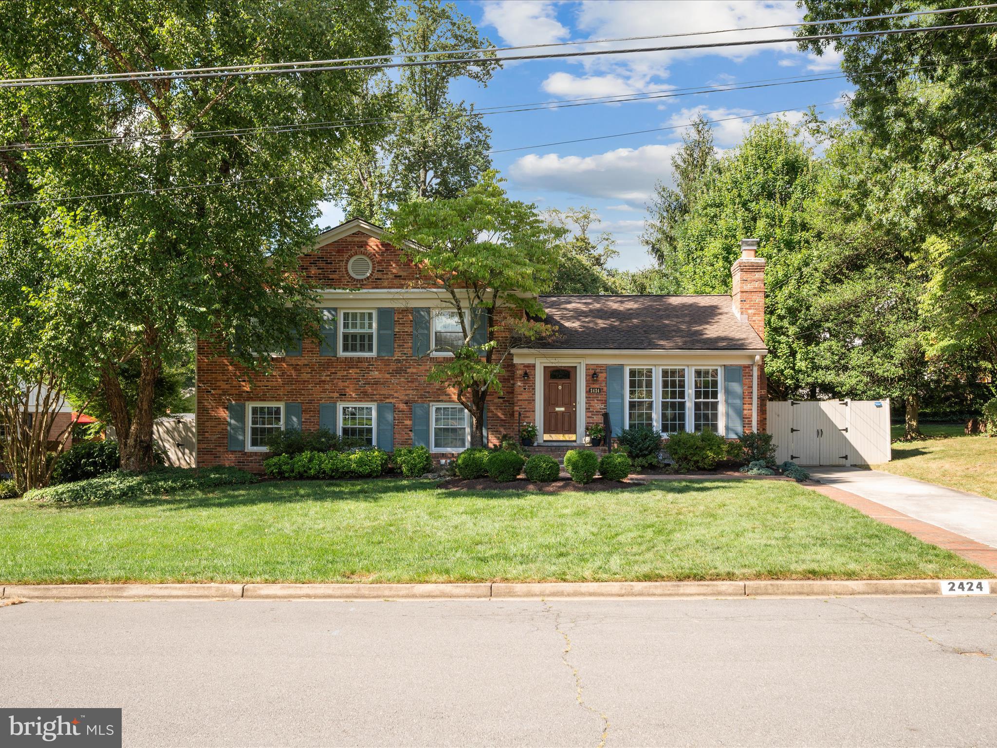 2424 CLAREMONT DRIVE