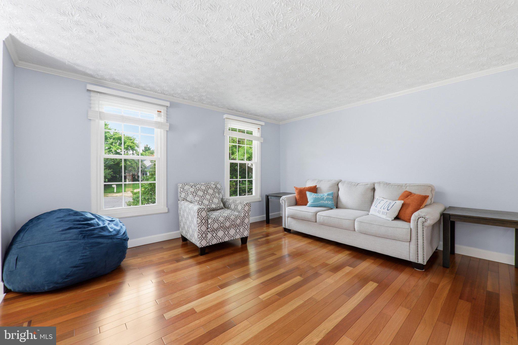 1182 AVONDALE COURT