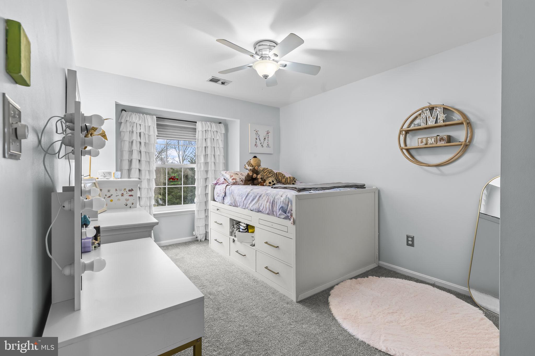 RIVER OAKS - Residential