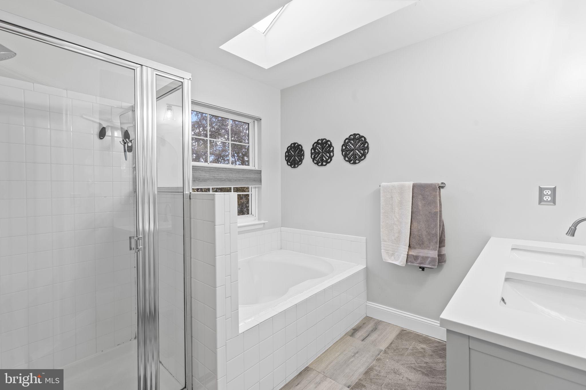 RIVER OAKS - Residential