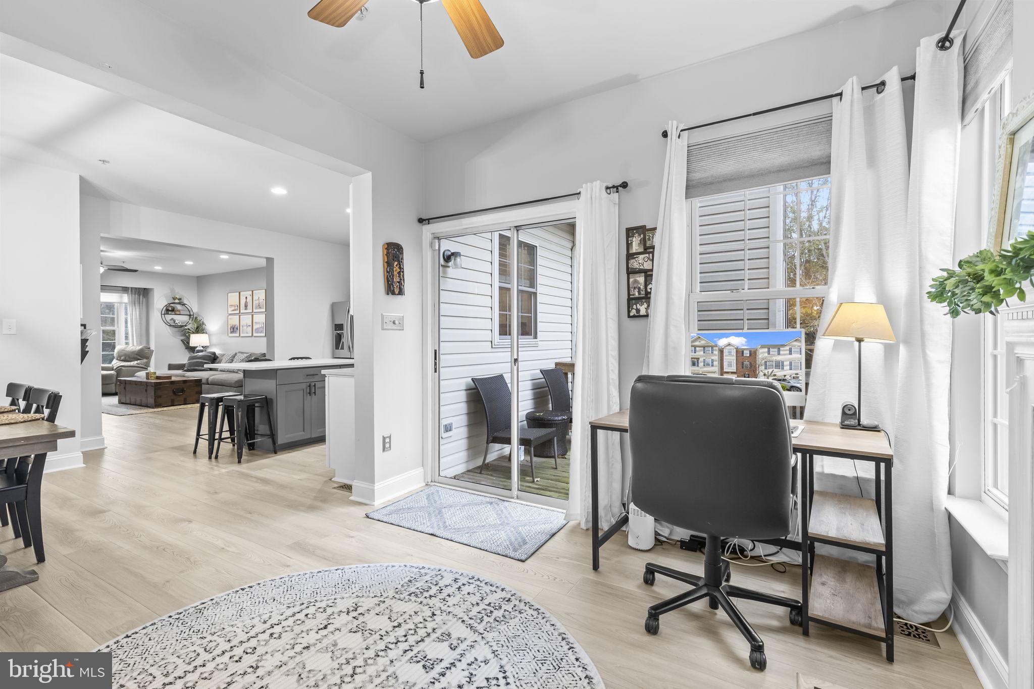 RIVER OAKS - Residential