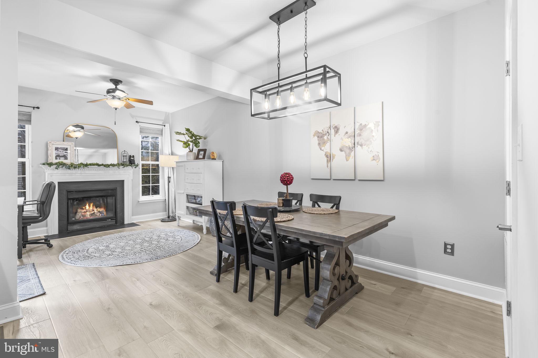 RIVER OAKS - Residential