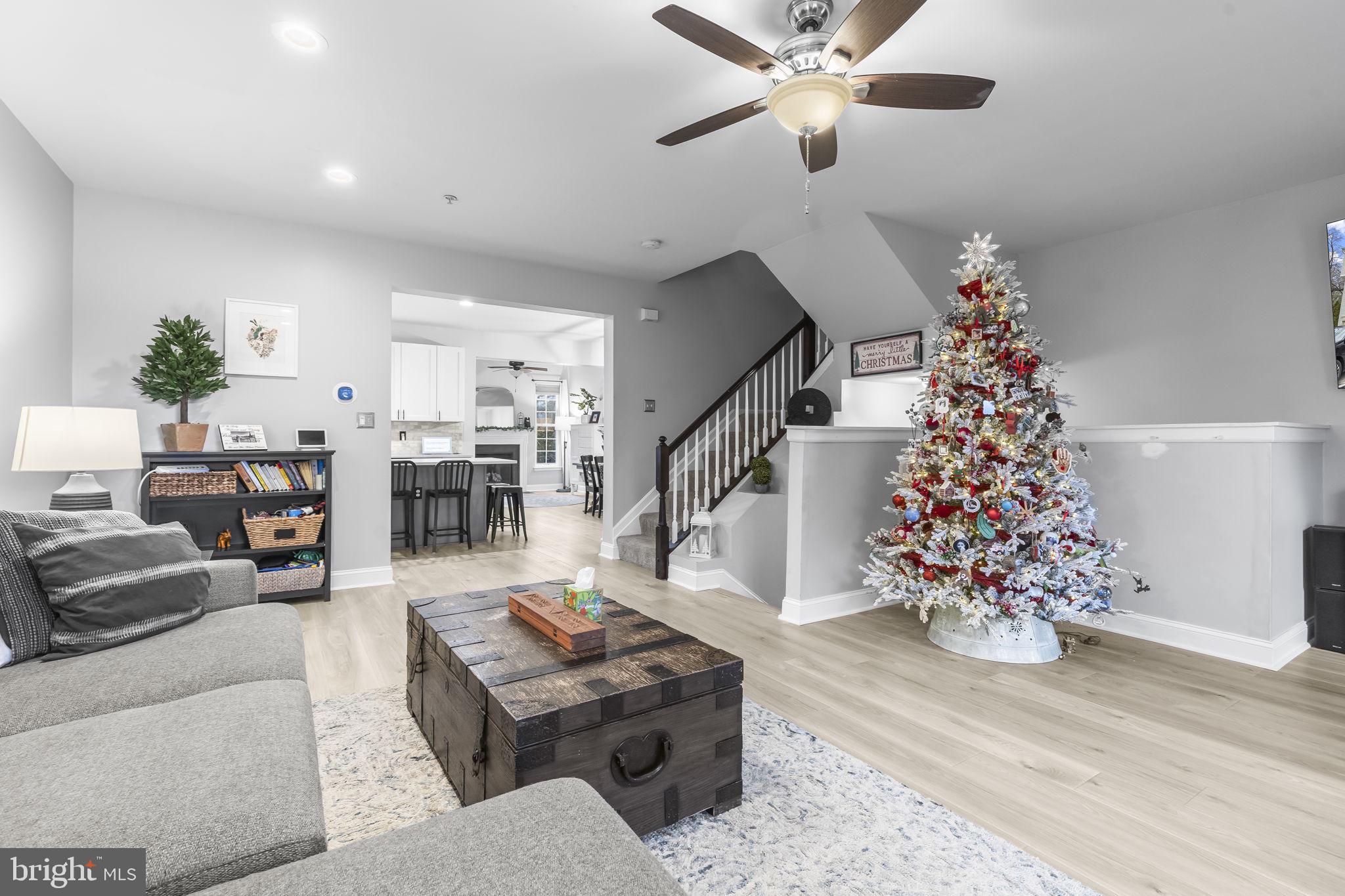 RIVER OAKS - Residential