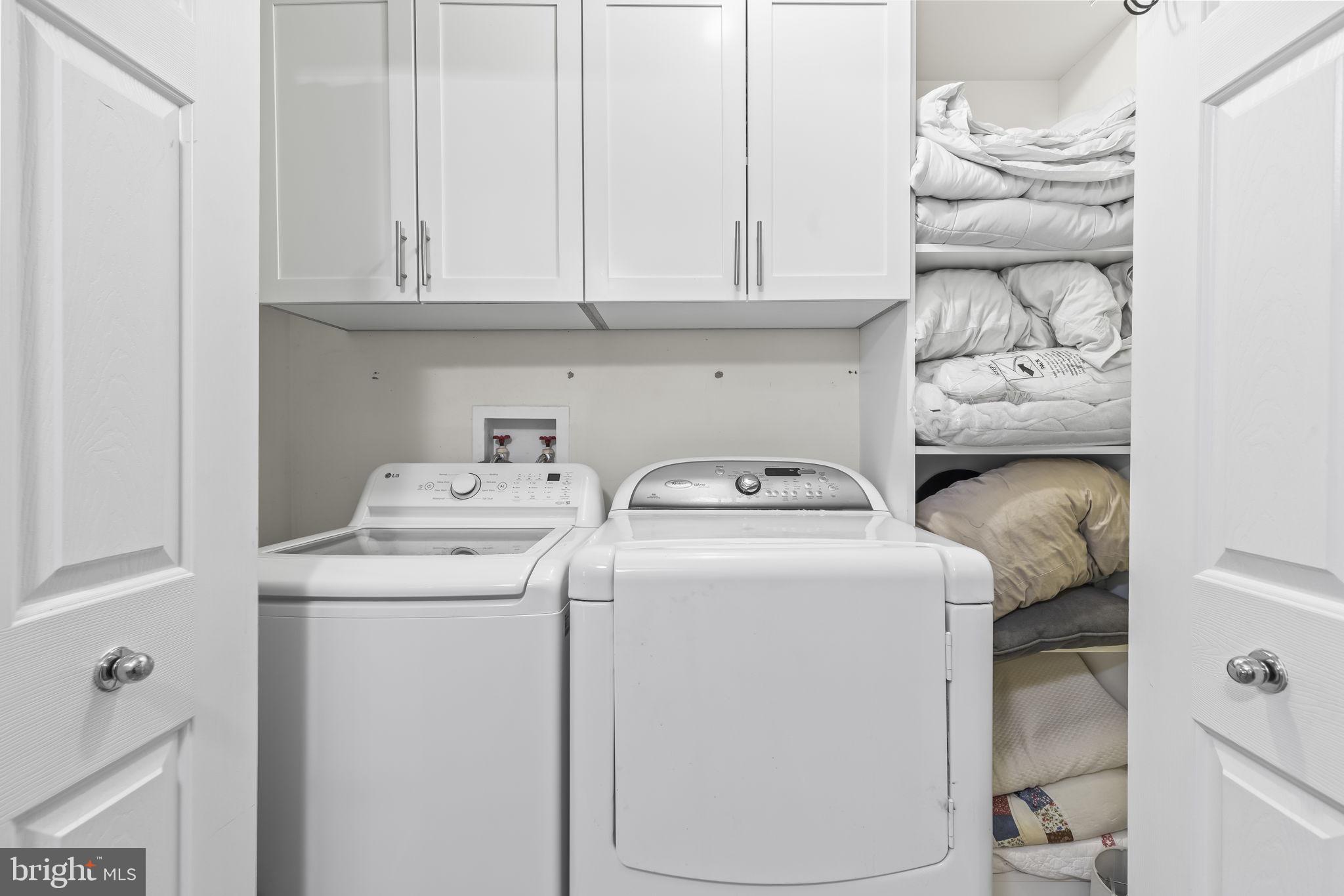 RIVER OAKS - Residential